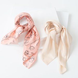 🚨2/$15🚨 Pink & Cream Scarves (NWT)
